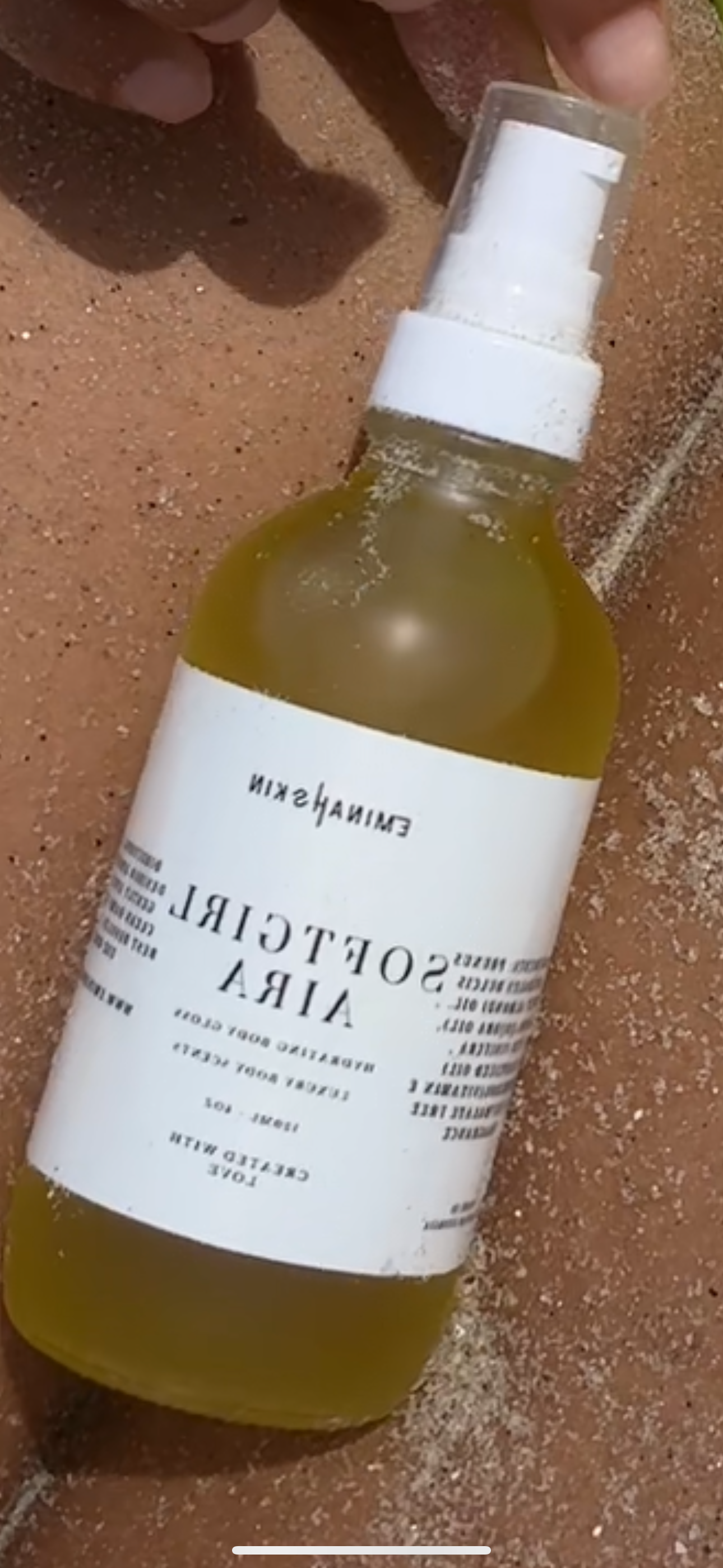 Soft Girl Aira Body Gloss